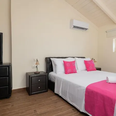 Orient Platinum Villa Orthoniai